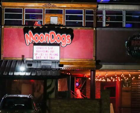 moondogs buckhead ga|moondogs dive bar.